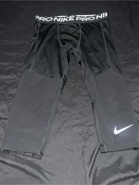Nike Pro Dri-Fit 3/4 Youth Compression Tights Boys W/ Logo Waistband